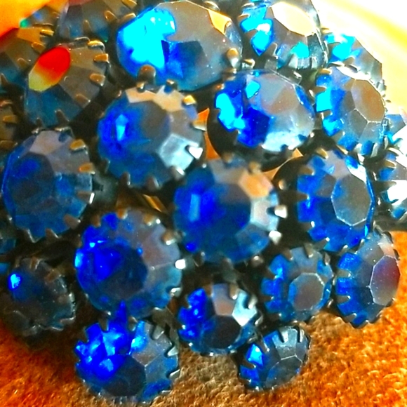 50's MCM WARNER Domed Sapphire Cobalt Blue Crystal Glitzy Vintage Brooch Pin 2" - Picture 7 of 15